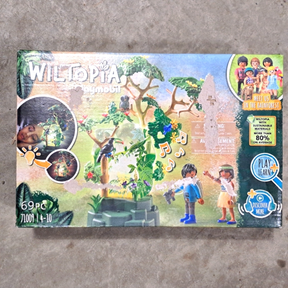 Brand New Playmobil Wiltopia 71009; Rainforest night light